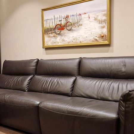 Central Deluxe Apartment 티라나 외부 사진