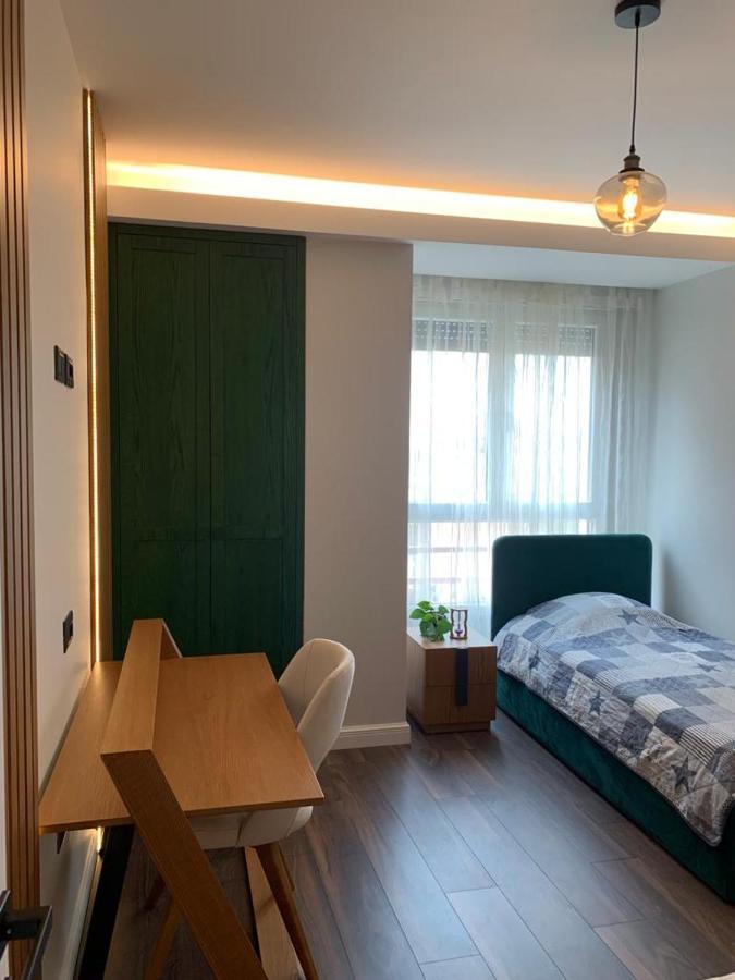 Central Deluxe Apartment 티라나 외부 사진